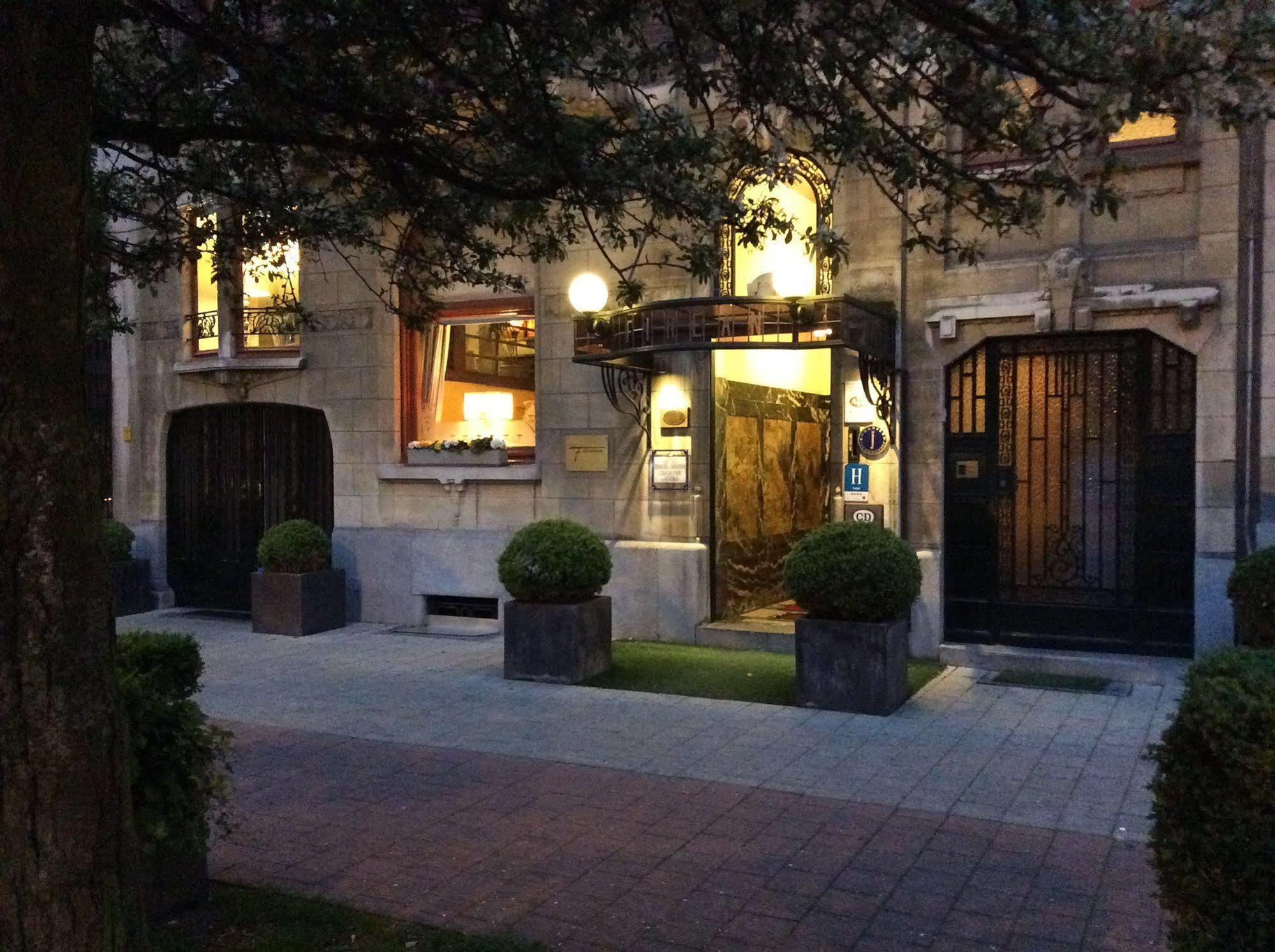 Hotel Firean Антверпен Екстериор снимка